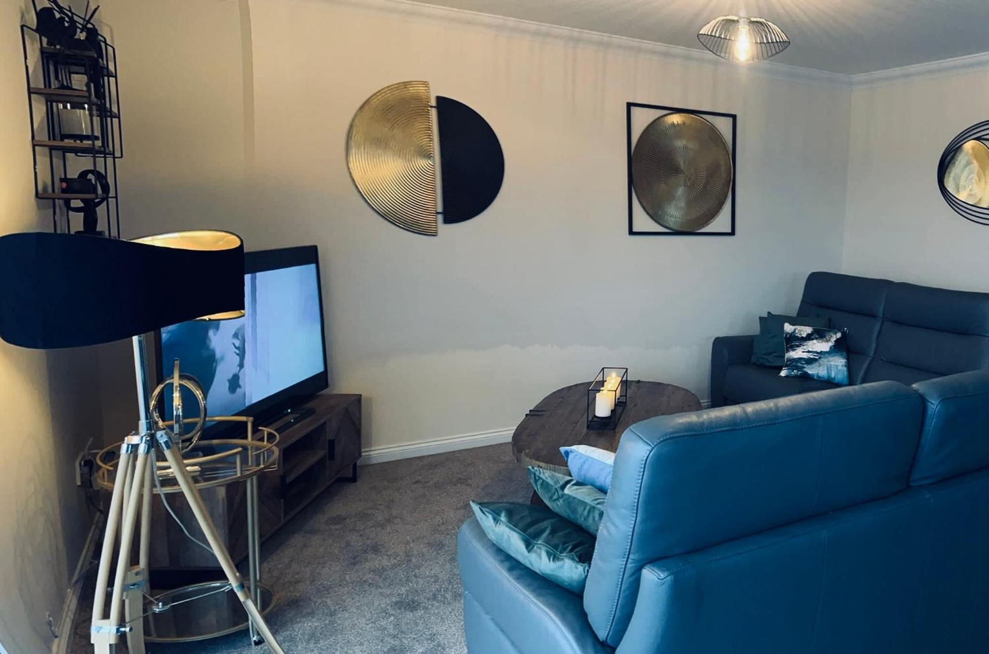 Central Cosy Riverview Apartment 2 Bed, 2 Bath, Free Parking / Wifi Inverness Dış mekan fotoğraf
