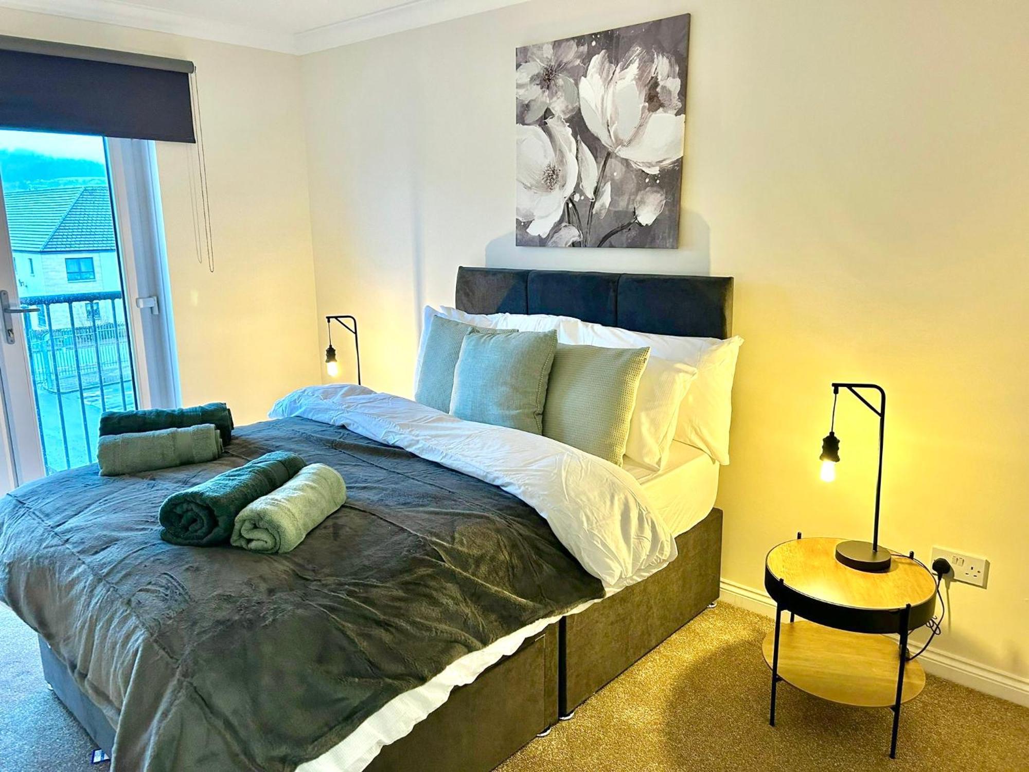 Central Cosy Riverview Apartment 2 Bed, 2 Bath, Free Parking / Wifi Inverness Dış mekan fotoğraf